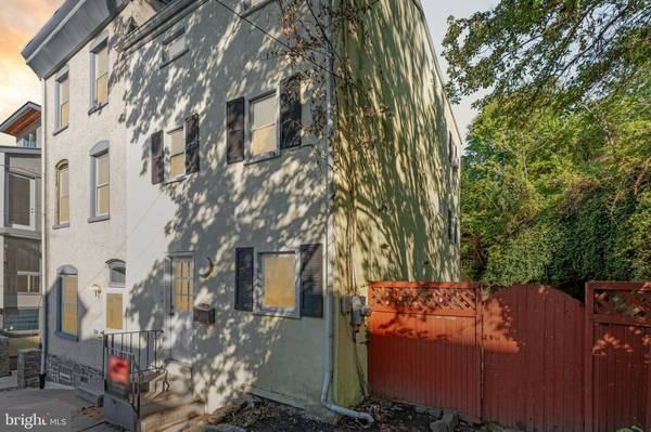 206 LEVERING ST, Philadelphia, PA 19128