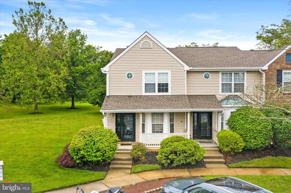 6 WELLINGTON CT, East Windsor, NJ 08520