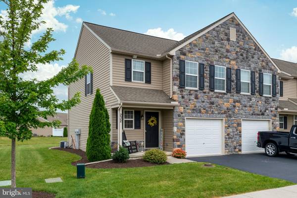 232 S VILLAGE CIR, Palmyra, PA 17078