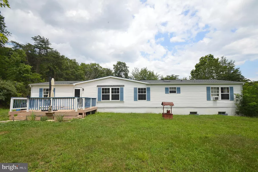 405 MORTON GROVE RD, Berkeley Springs, WV 25411