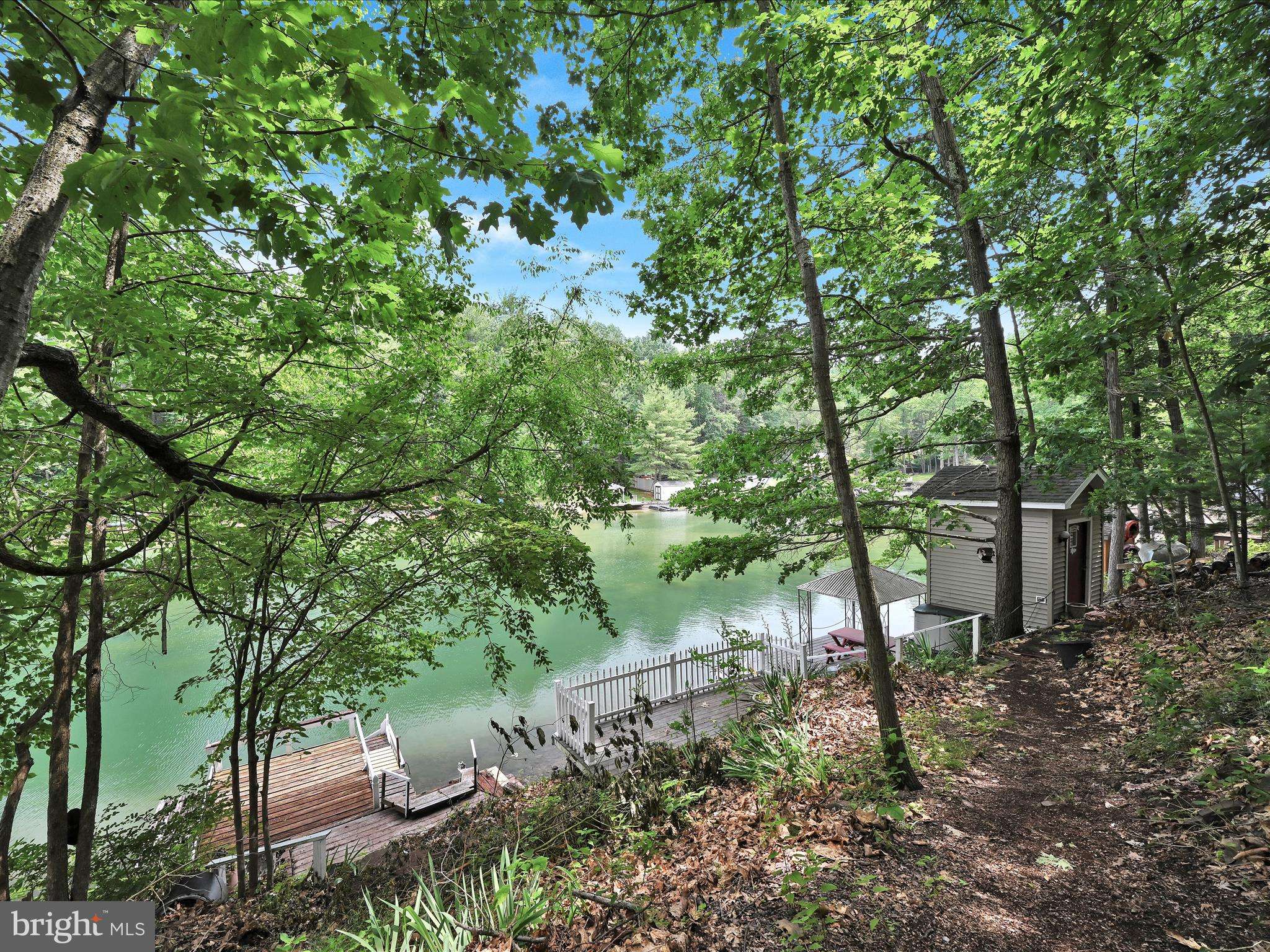 Auburn, PA 17922,667 APACHE COVE