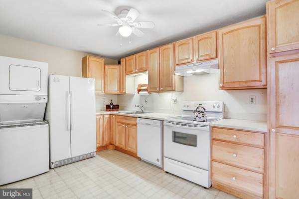 307 YOAKUM PKWY #805, Alexandria, VA 22304