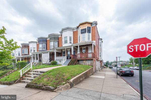 2957 CLIFTON AVE, Baltimore, MD 21216