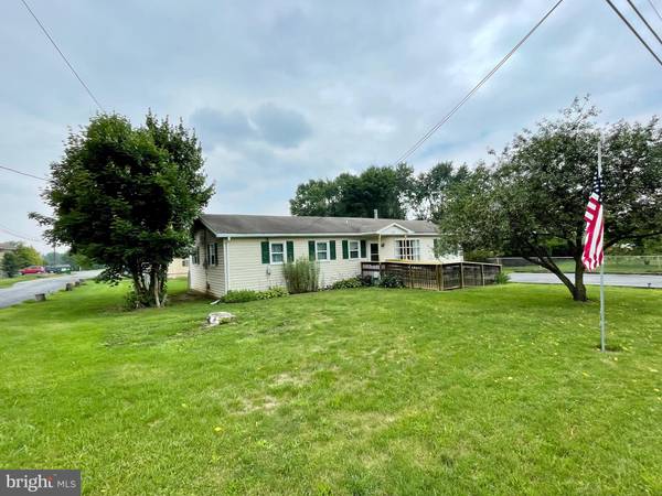 121 MEADOW LN, Martinsburg, WV 25404