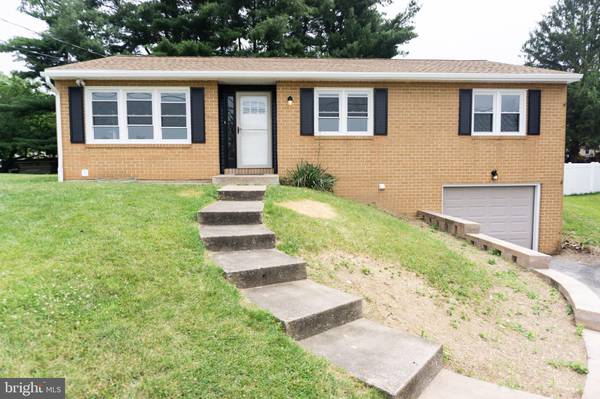 2241 S MARKET ST, Mechanicsburg, PA 17055