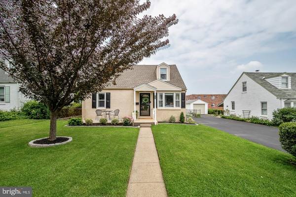 Jenkintown, PA 19046,917 BURKE