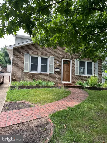 2624 E MAPLE ST, Alexandria, VA 22306