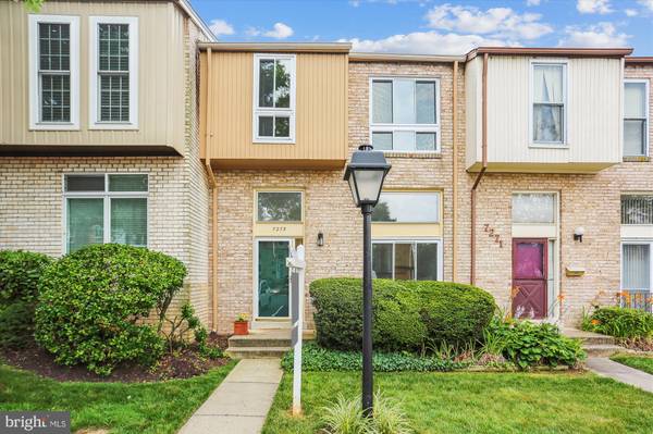 7273 MILL RUN DR, Rockville, MD 20855