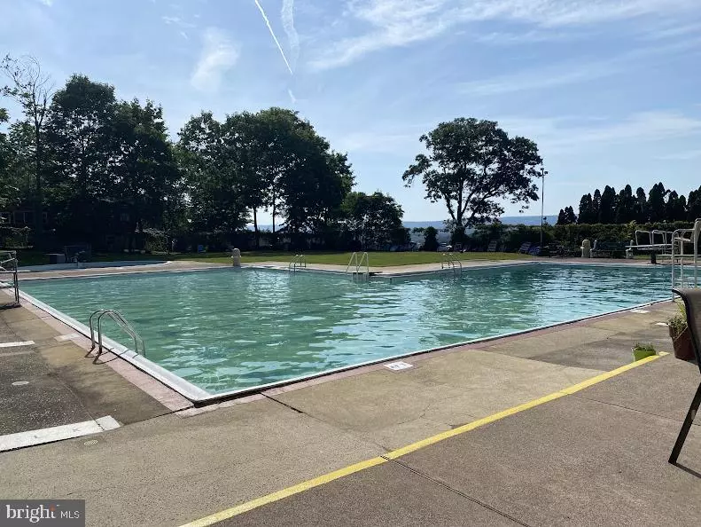 IVYSIDE SWIM CLUB, 0 MAHANTONGO ST, Pottsville, PA 17901