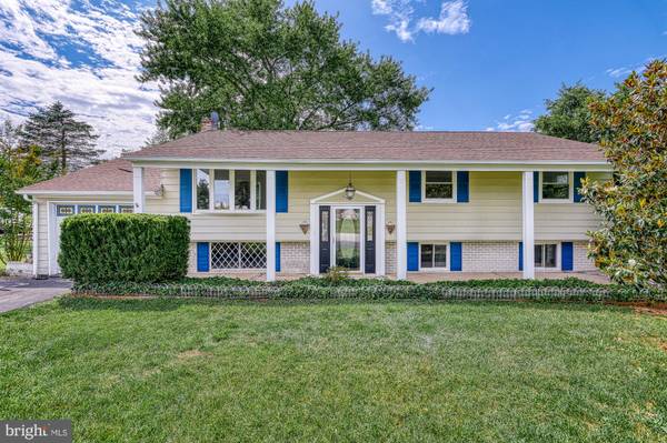 64 YORK RD, York, PA 17407