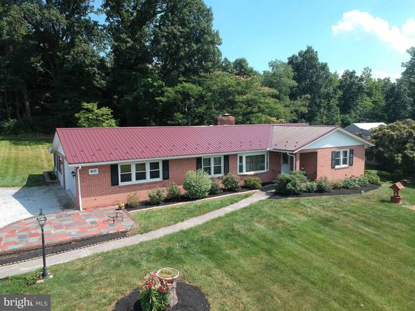 40 GRASSHOPPER LN, Fairfield, PA 17320