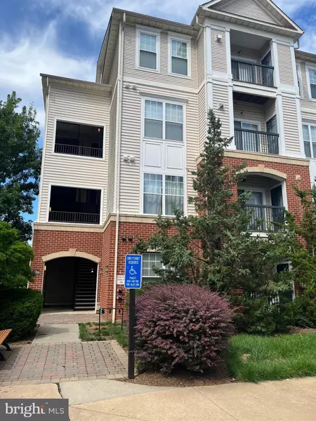 11350 ARISTOTLE DR #7-401, Fairfax, VA 22030