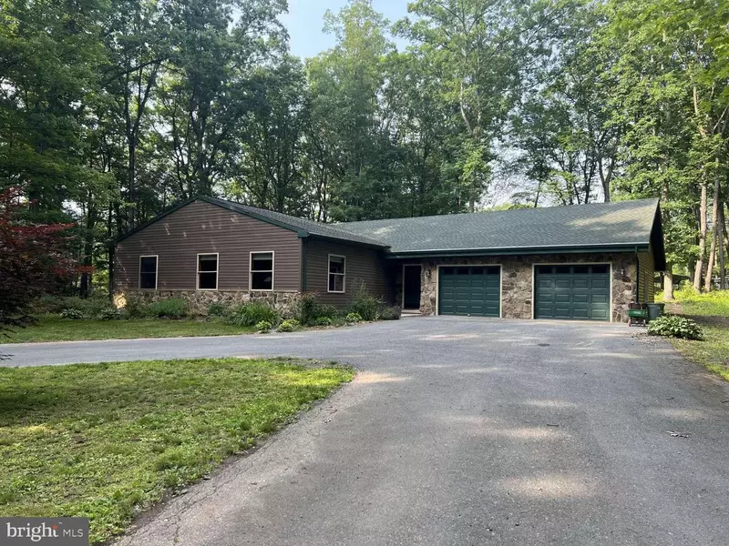 508 HEMLOCK HILL LN, Jonestown, PA 17038