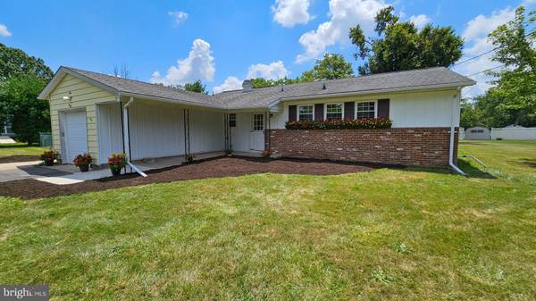 9 HEATHWOOD DRIVE, East Windsor, NJ 08520