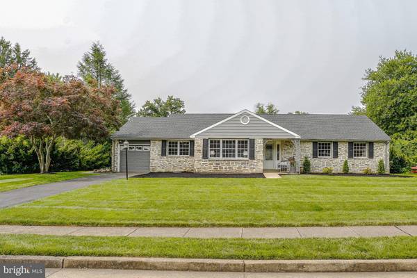 Huntingdon Valley, PA 19006,984 MILKWEED LN