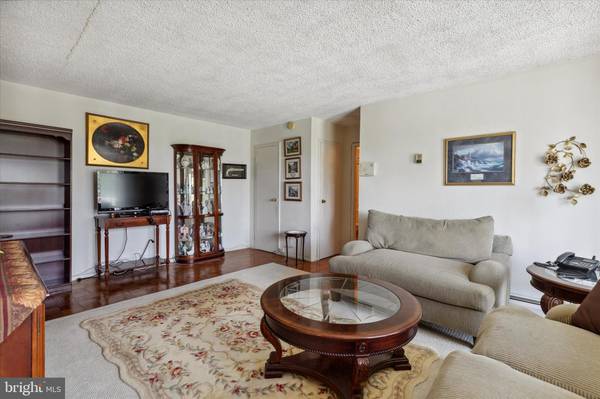 Lafayette Hill, PA 19444,250 RIDGE PIKE #CONDO 353