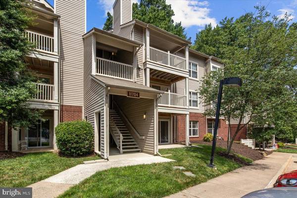 11704 OLDE ENGLISH DR #B, Reston, VA 20190