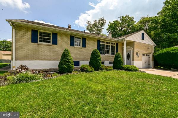 2401 W ERIC DR, Wilmington, DE 19808