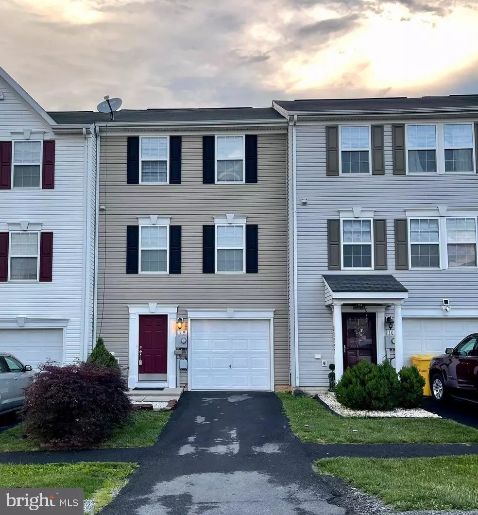 Martinsburg, WV 25404,99 DESERT ROSE WAY