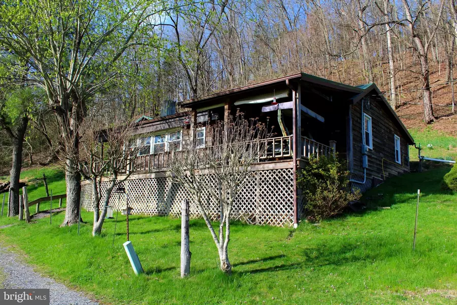 122 COMFORTABLE LN, Petersburg, WV 26847