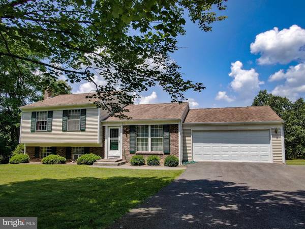 105 FOSSELMAN LN, Newport, PA 17074