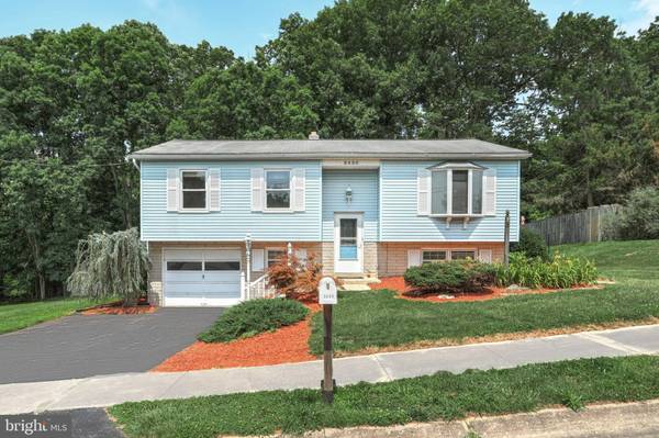 2425 REDWOOD RD, York, PA 17408