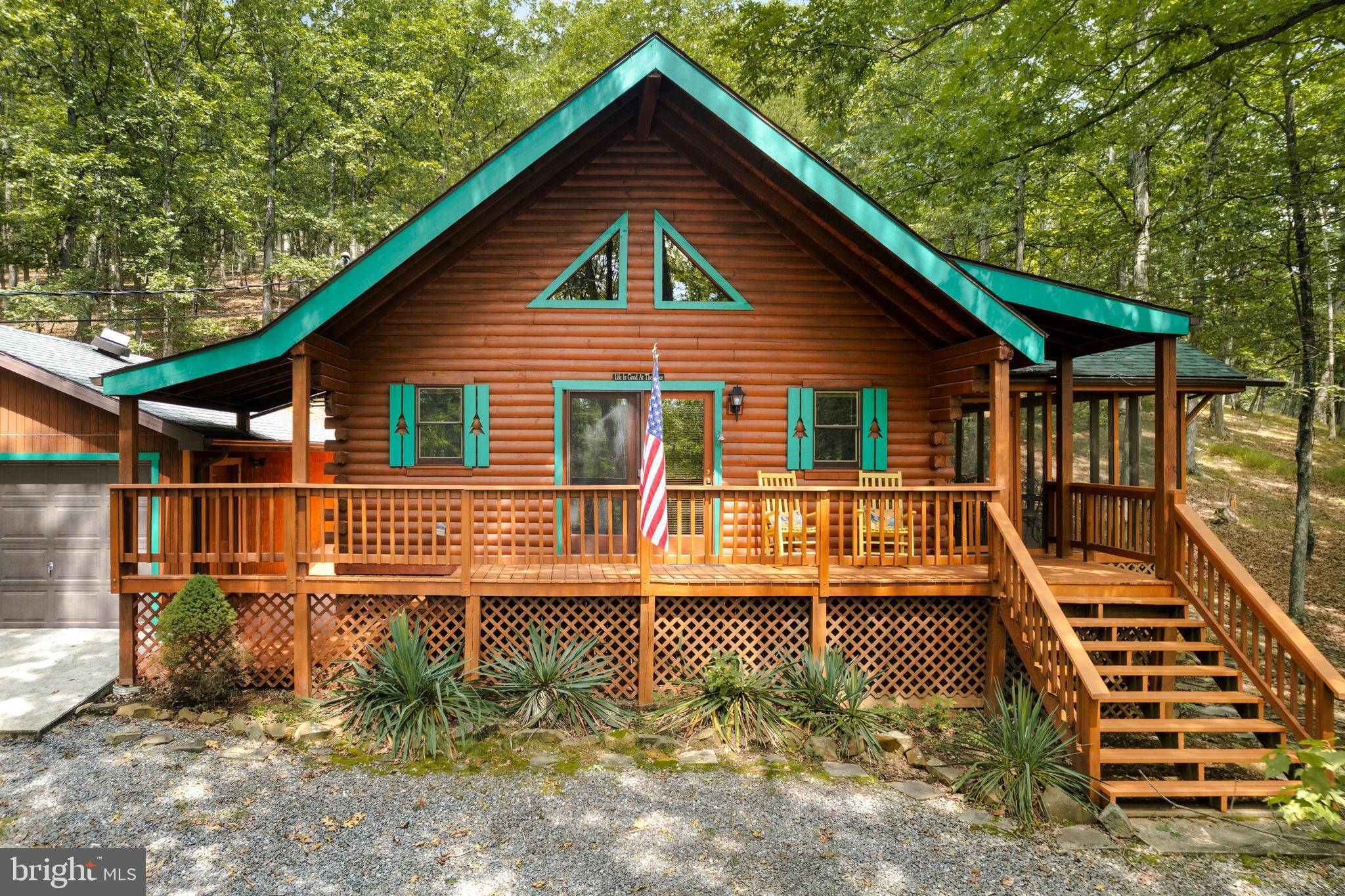 Paw Paw, WV 25434,210 RIVER BEND DR