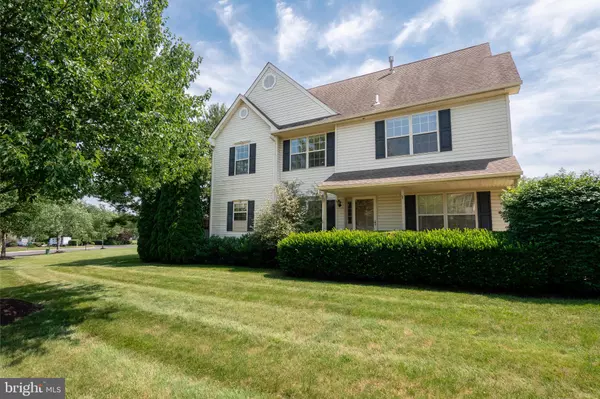 2401 CARRIAGE LN, Royersford, PA 19468