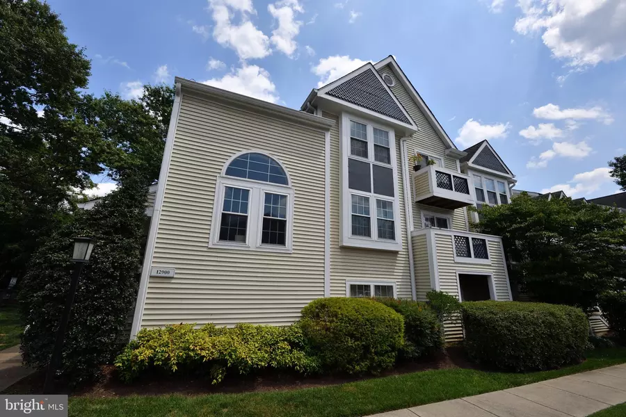 12900-B GRAYS POINTE RD, Fairfax, VA 22033