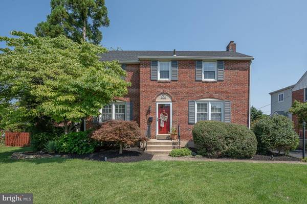 828 SHEFFIELD DR, Springfield, PA 19064