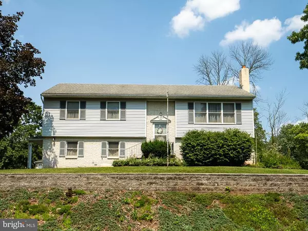 Douglassville, PA 19518,4 LILAC CT