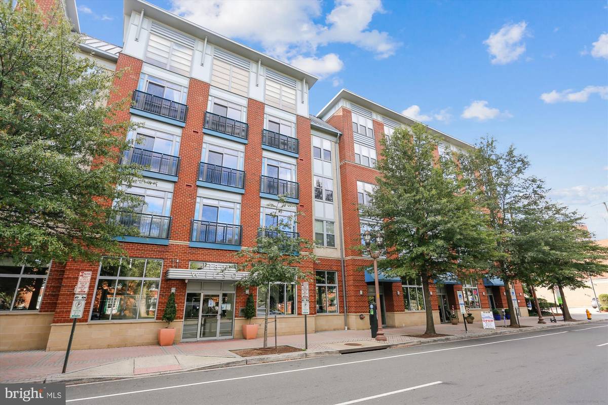 Arlington, VA 22201,1800 WILSON BLVD #227