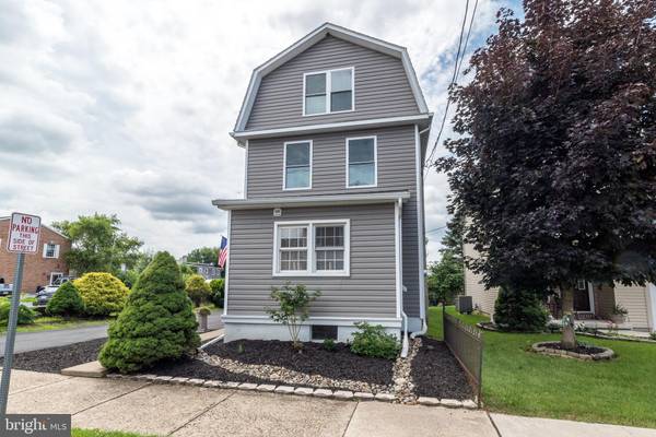 Hellertown, PA 18055,32 ACKERMAN ST