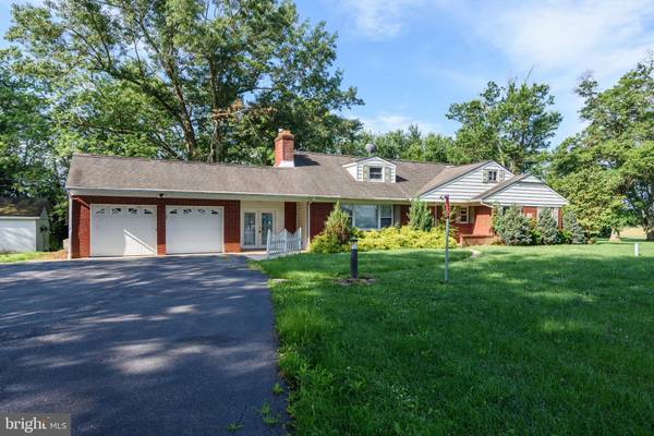 230 MARLTON RD, Pilesgrove, NJ 08098