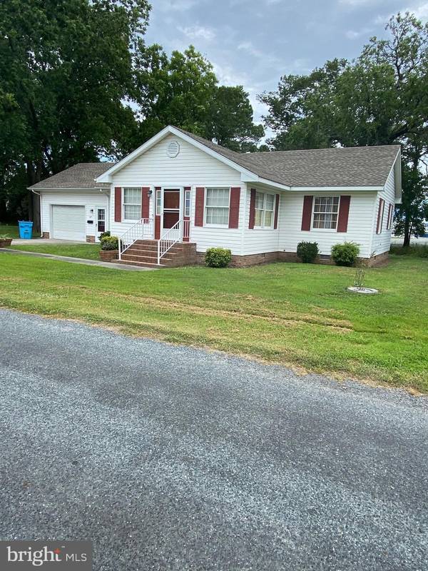 1 MINDEN AVE, Crisfield, MD 21817