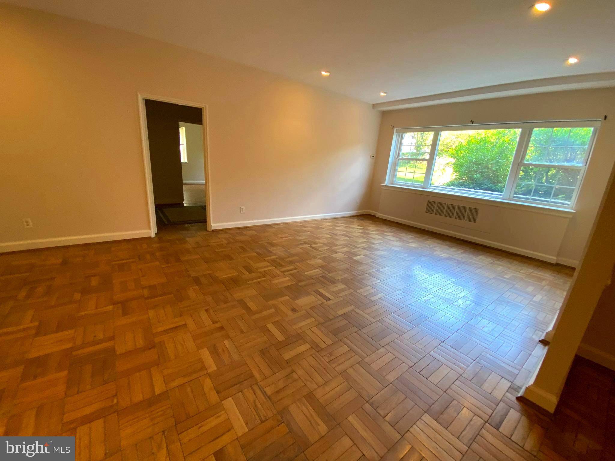 Baltimore, MD 21218,3601 GREENWAY #105