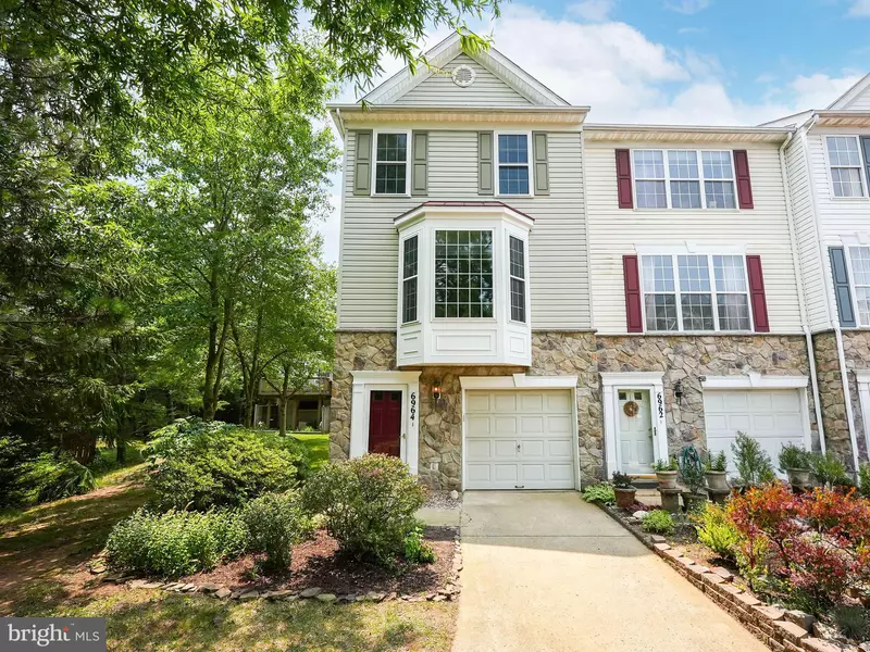 6964 BANCHORY CT, Alexandria, VA 22315