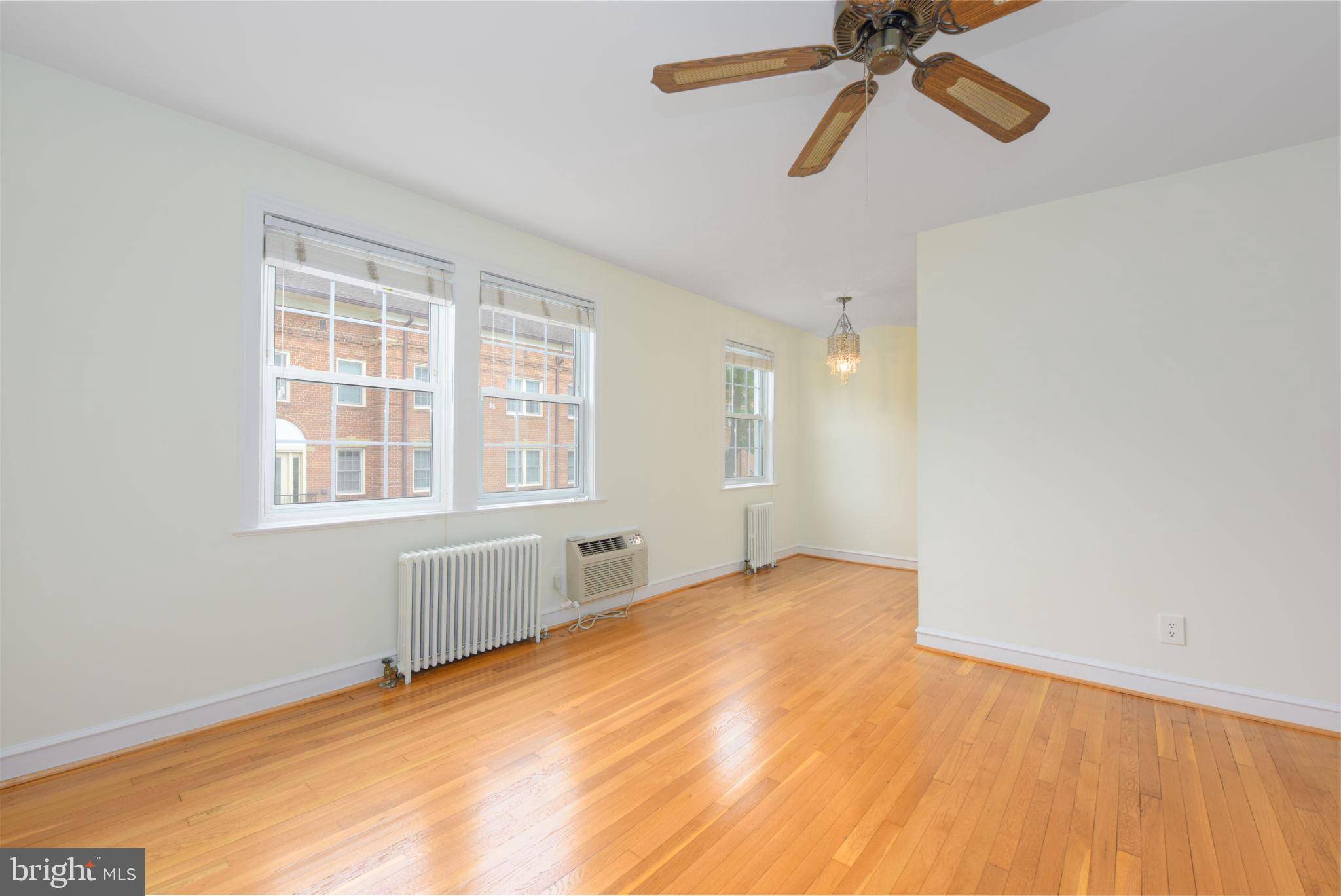 Alexandria, VA 22314,410 BASHFORD LN #202