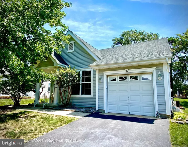 6 FOUNTAIN VIEW DR, Barnegat, NJ 08005