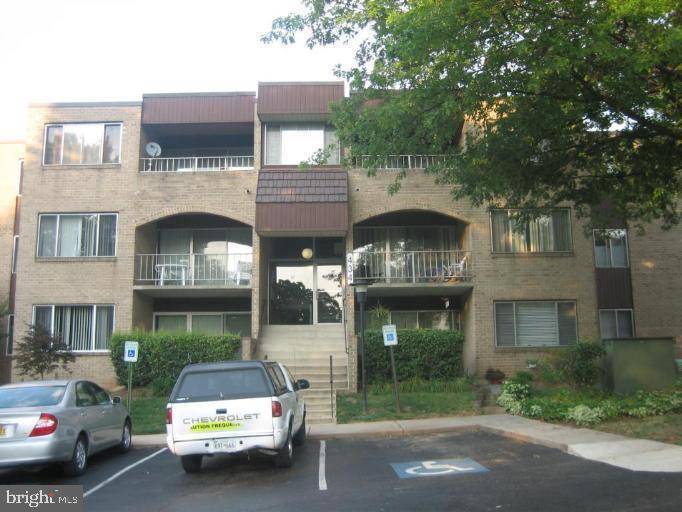 Gaithersburg, MD 20877,434 GIRARD ST #203