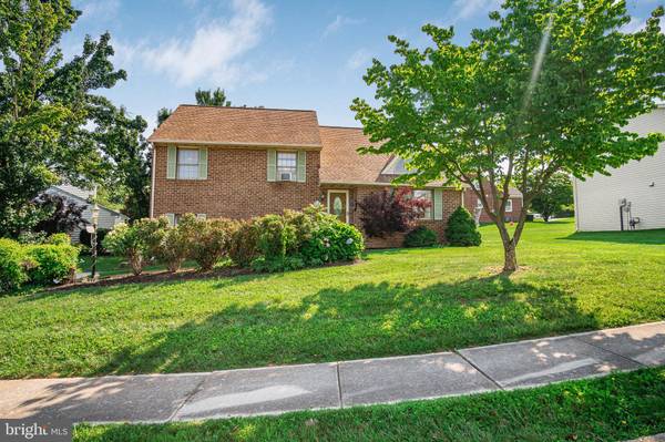 69 PINEWOOD CIR, Hanover, PA 17331