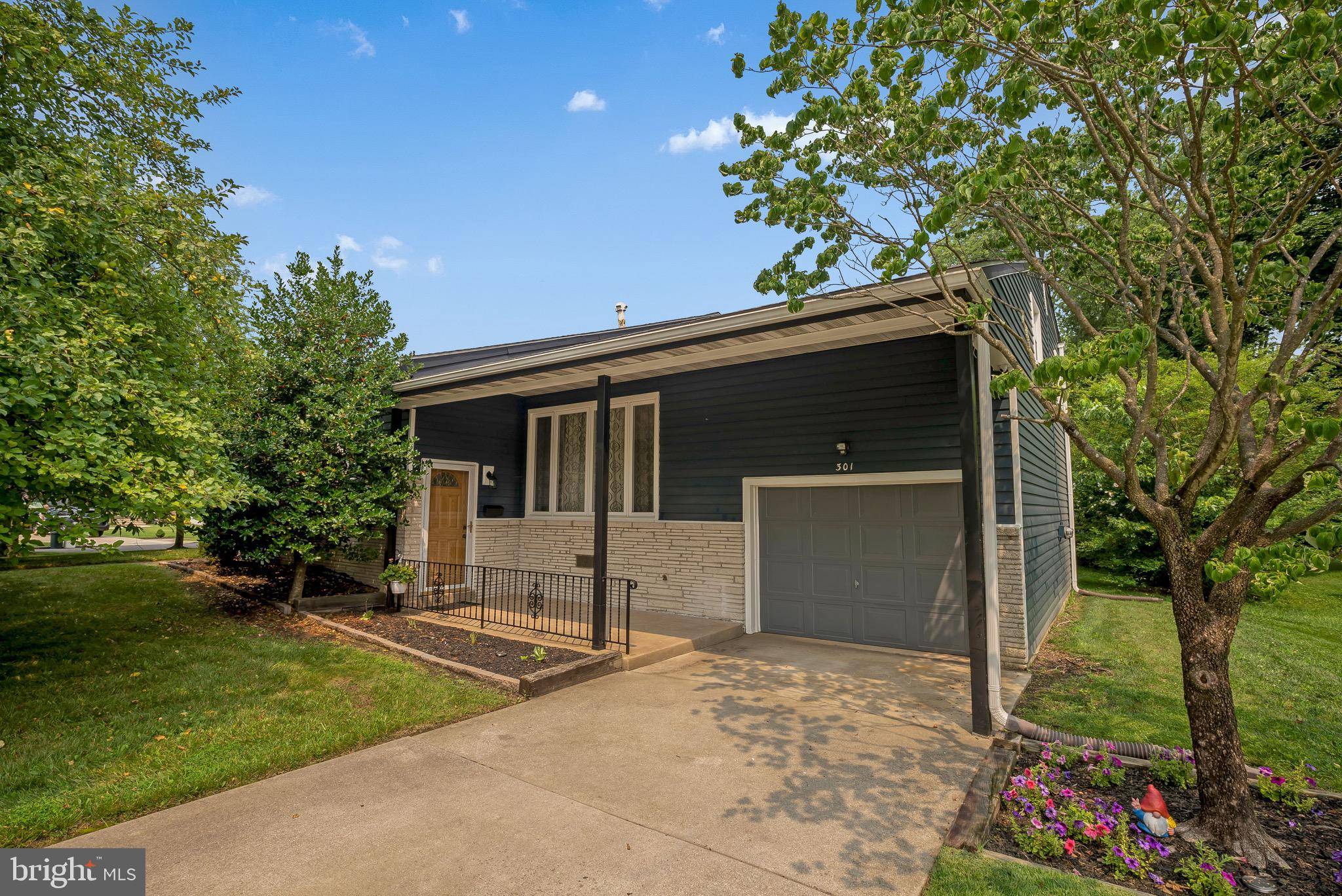 301 LILY LN, Cherry Hill, NJ 08003