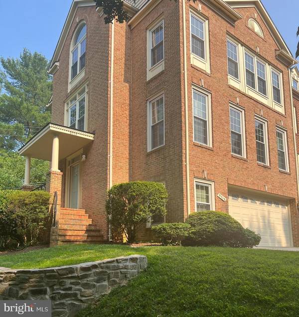 9715 WHITLEY PARK PL, Bethesda, MD 20814