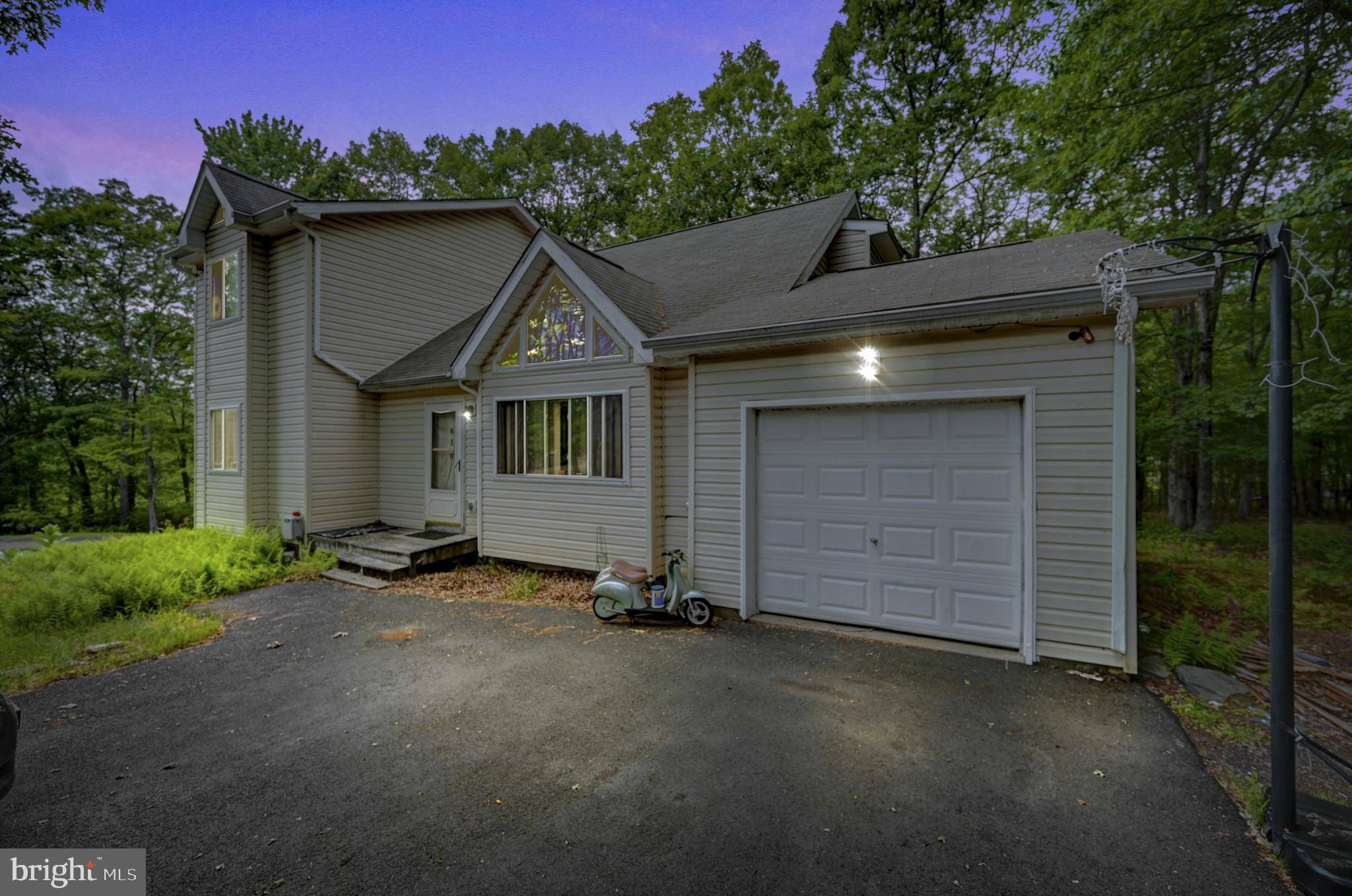 610 GALION DR,  Tamiment,  PA 18371