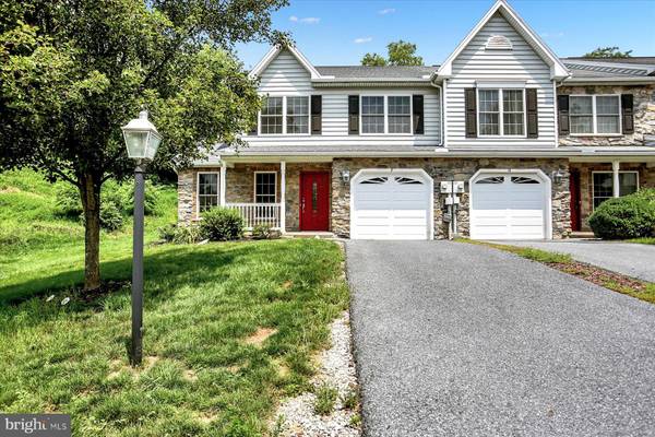 8 LENOX CT, Mechanicsburg, PA 17050