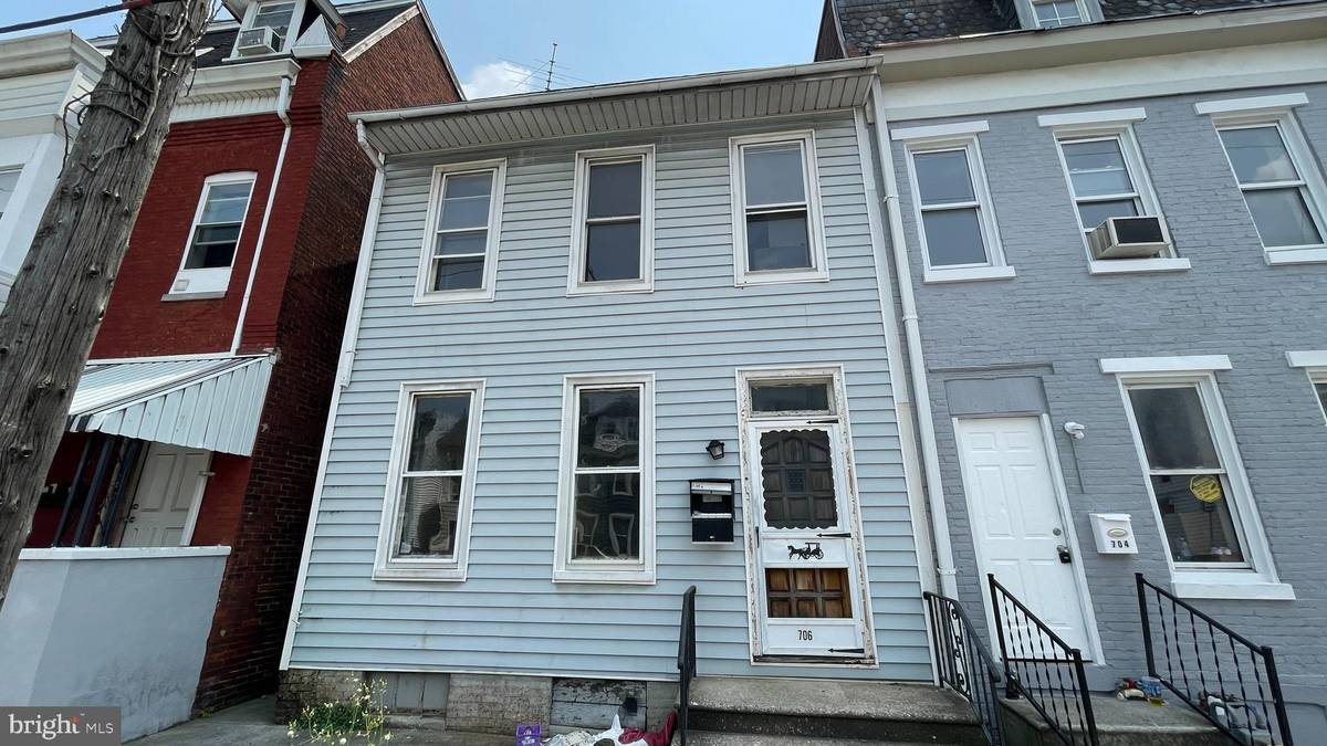 York, PA 17403,706 E PHILADELPHIA ST