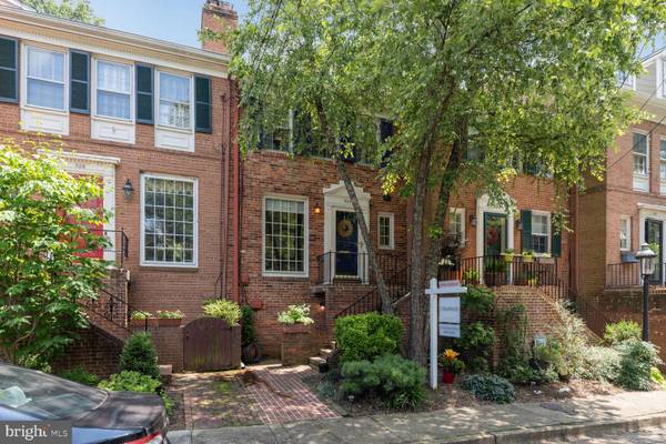 928 S FAIRFAX ST, Alexandria, VA 22314