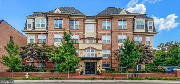 320 S WEST ST #201, Alexandria, VA 22314