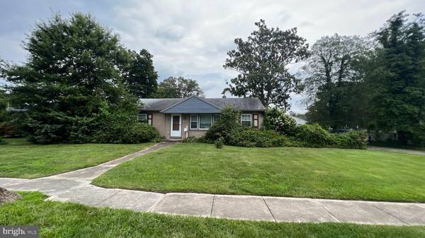 18 BRYN MAWR AVE, Stratford, NJ 08084