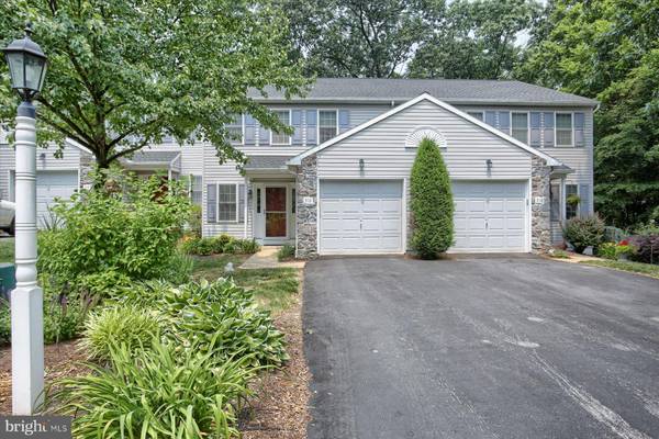 316 TREETOPS CT, Lancaster, PA 17601